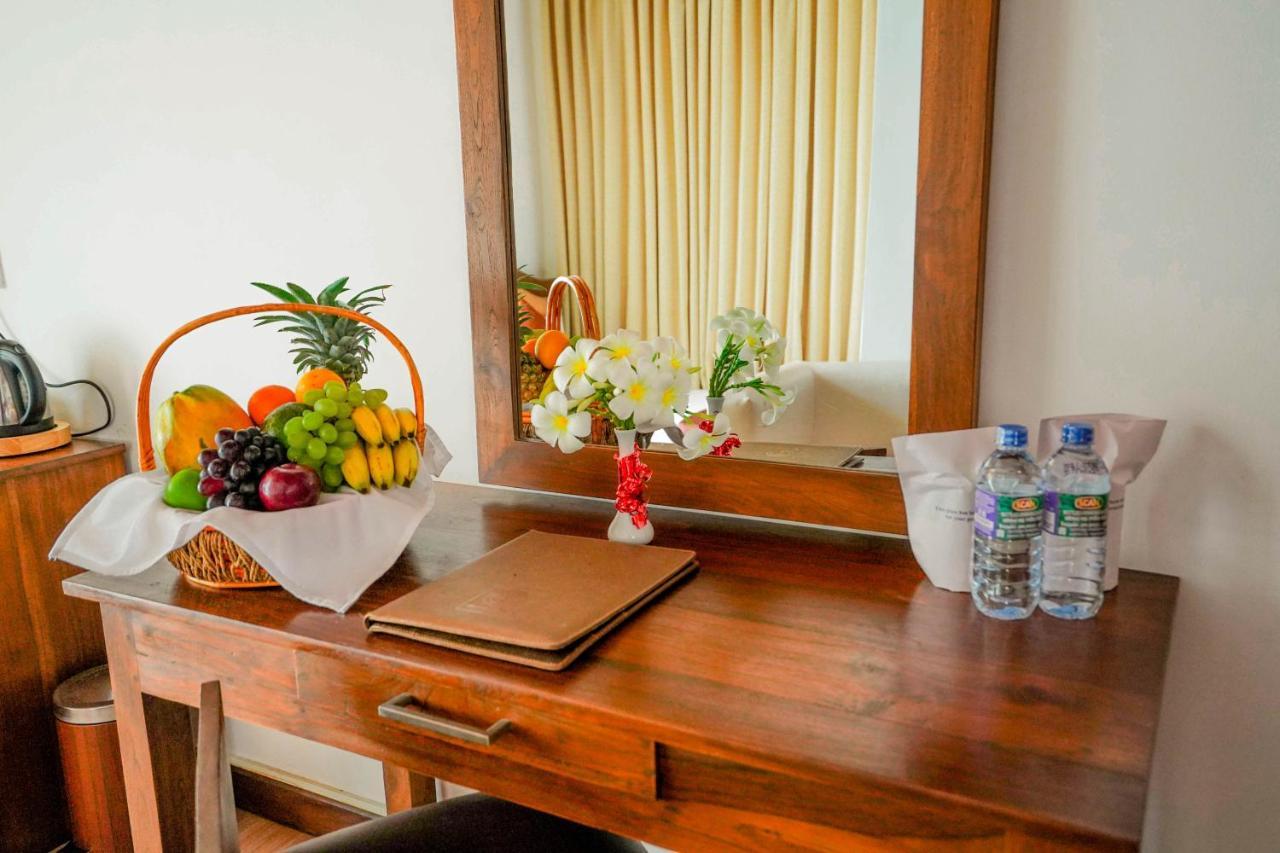 Hotel Tamarind Tree Tissamaharama Bagian luar foto