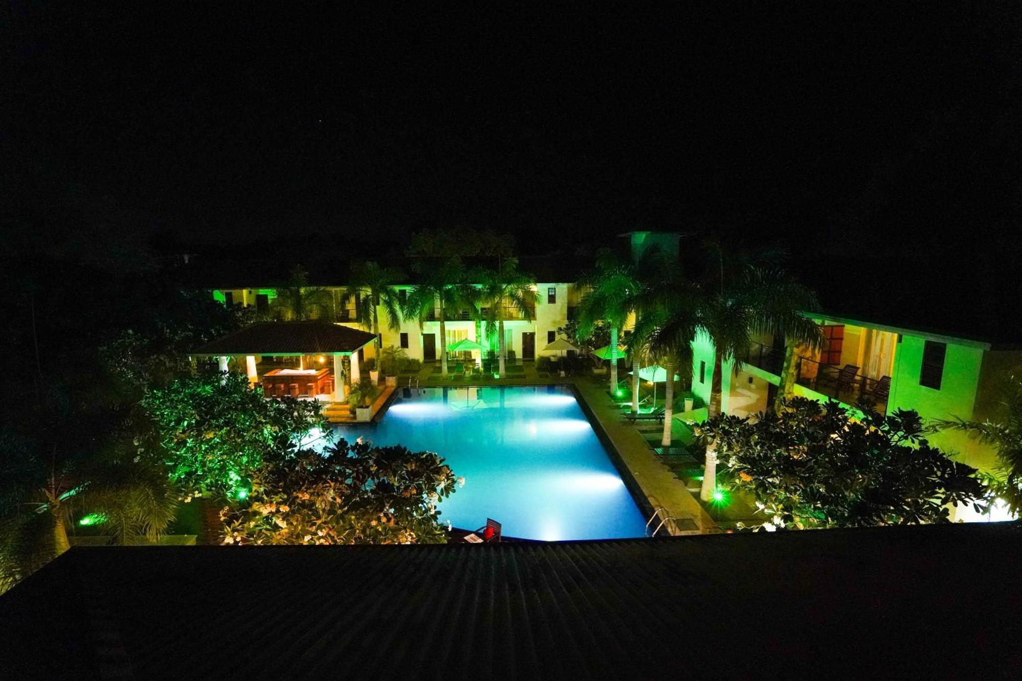 Hotel Tamarind Tree Tissamaharama Bagian luar foto