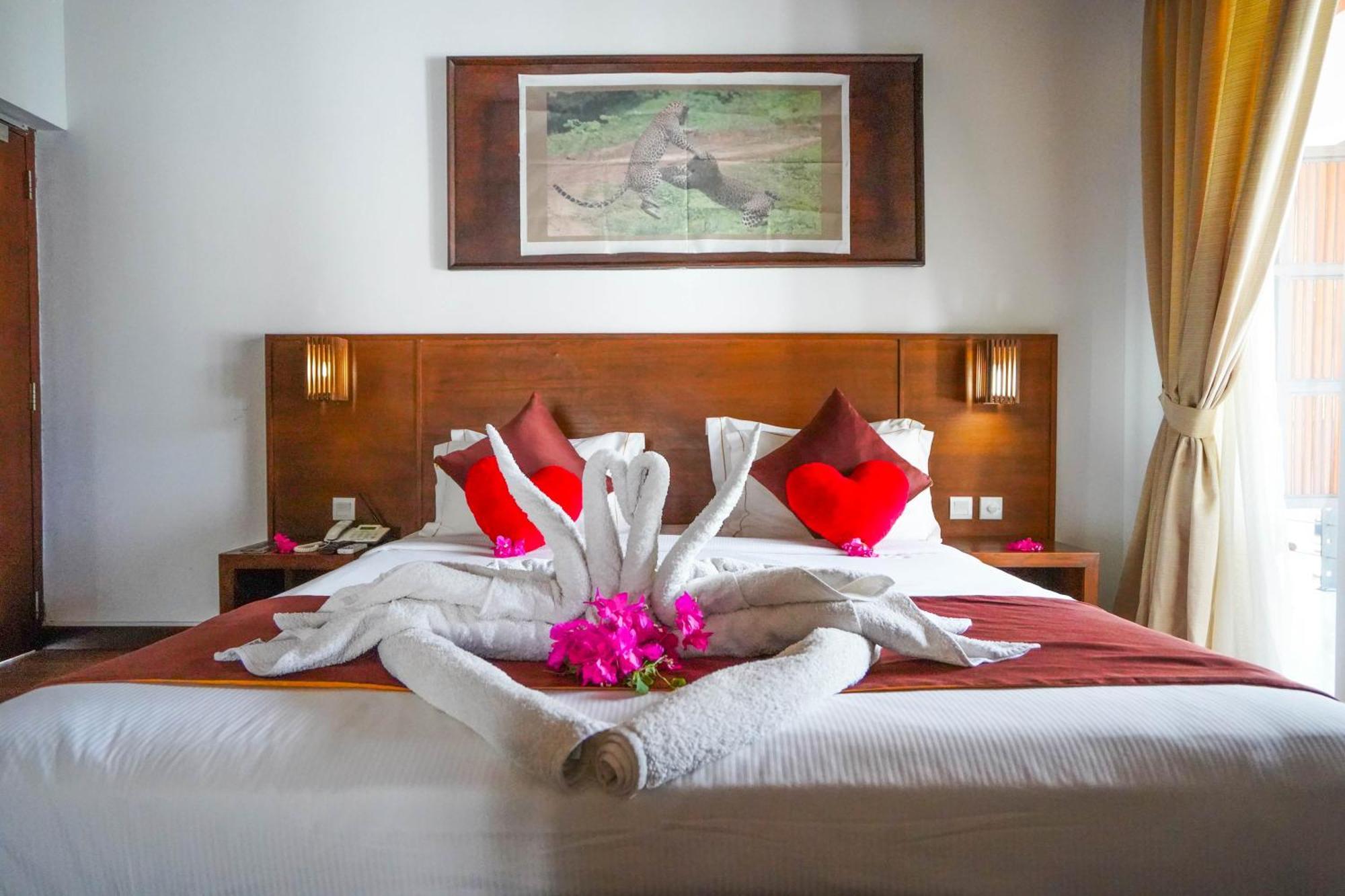 Hotel Tamarind Tree Tissamaharama Bagian luar foto